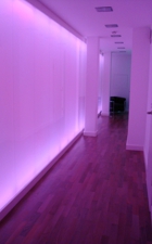 lichtwand_violett